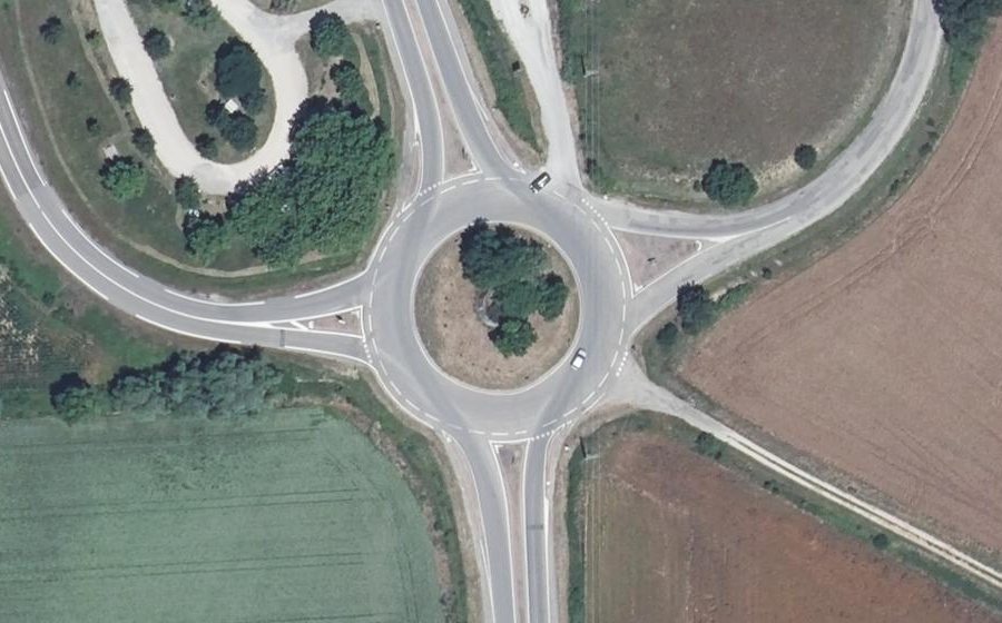 Vue aérienne du Rond-point anonyme n°4233584