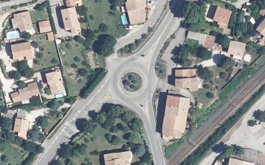 Vue aérienne du Rond-point anonyme n°4234229