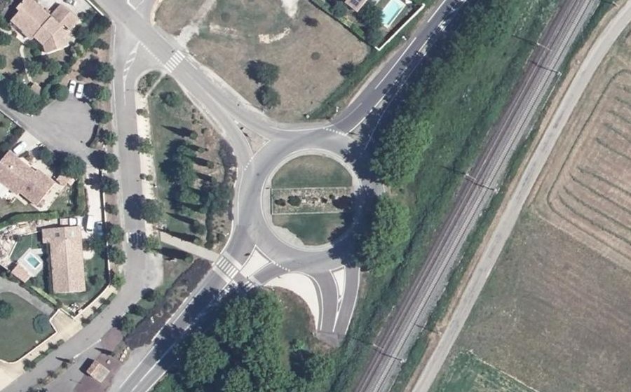 Vue aérienne du Rond-point anonyme n°4234236