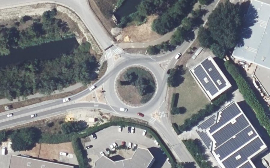 Vue aérienne du Rond-point anonyme n°4235816
