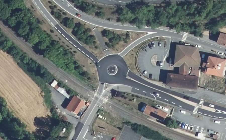 Vue aérienne du Rond-point anonyme n°42378366