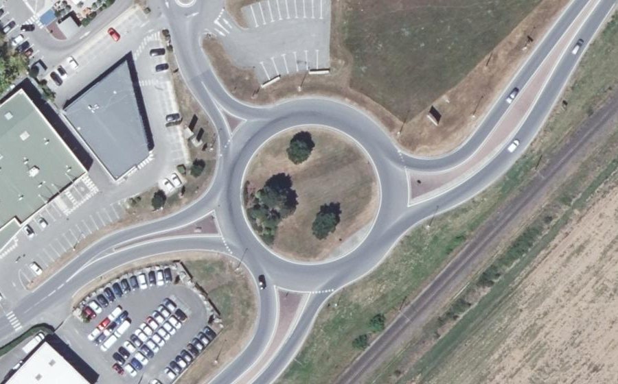 Vue aérienne du Rond-point anonyme n°4241975