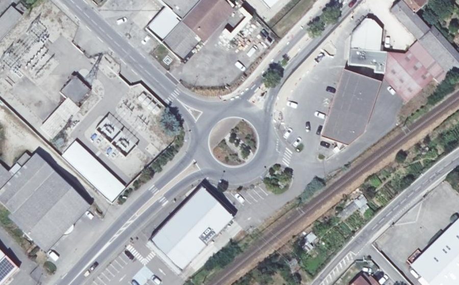 Vue aérienne du Rond-point anonyme n°4241976