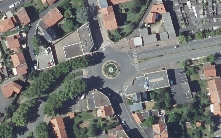 Vue aérienne du Rond-point anonyme n°4245794