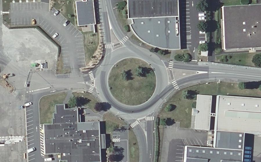 Vue aérienne du Rond-point anonyme n°4246010