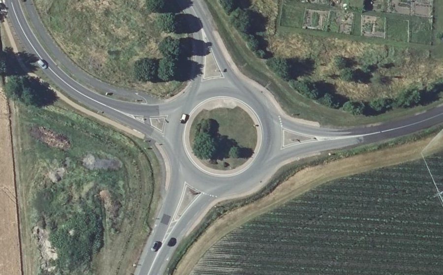 Vue aérienne du Rond-point anonyme n°4246015