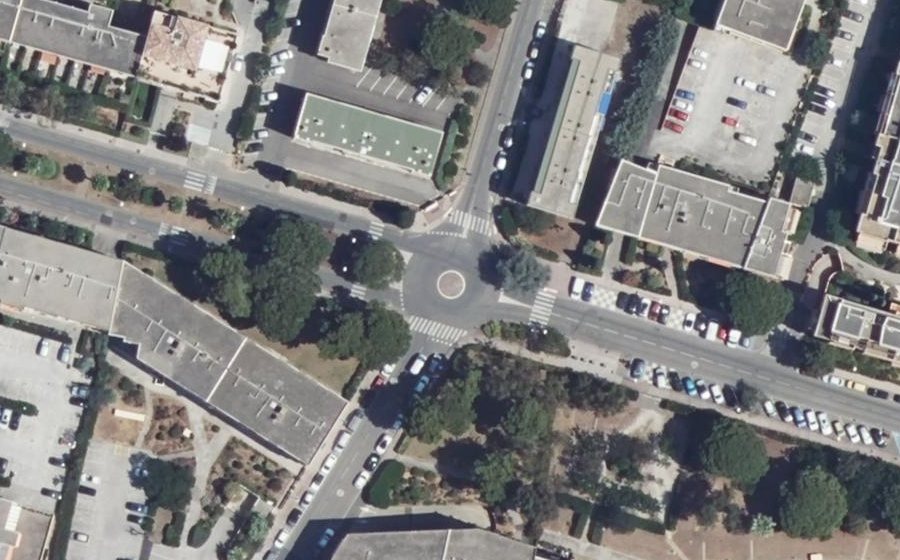 Vue aérienne du Rond-point anonyme n°42461708
