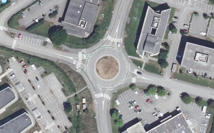 Vue aérienne du Rond-point anonyme n°4247529