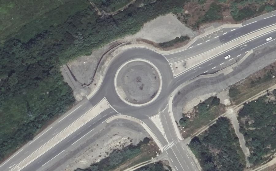 Vue aérienne du Rond-point anonyme n°42493116