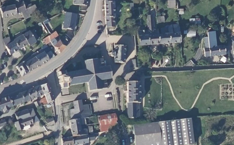 Vue aérienne du Place de l'Église