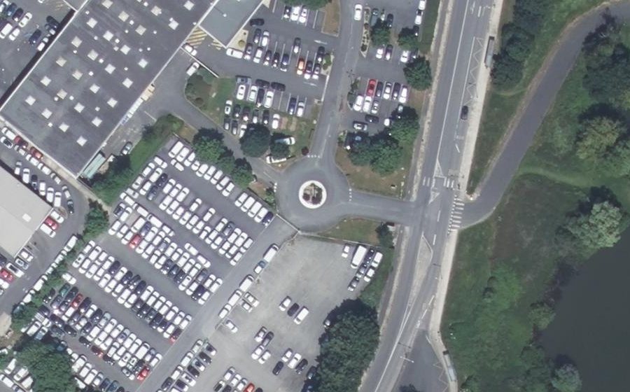 Vue aérienne du Rond-point anonyme n°42513907