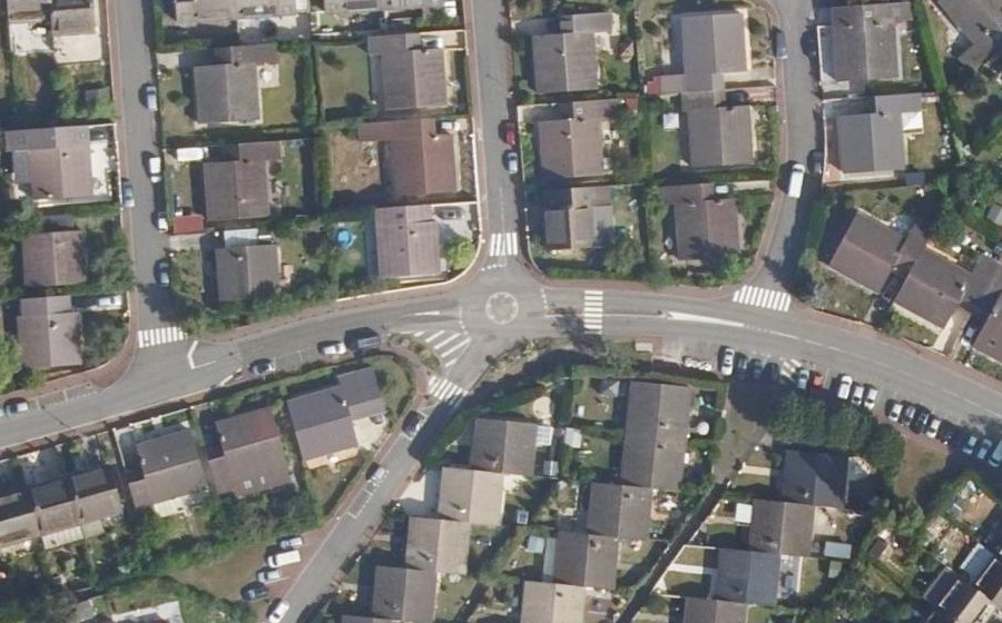 Vue aérienne du Rond-point anonyme n°425312101