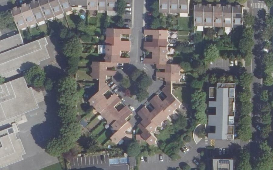 Vue aérienne du Rond-point anonyme n°42563134