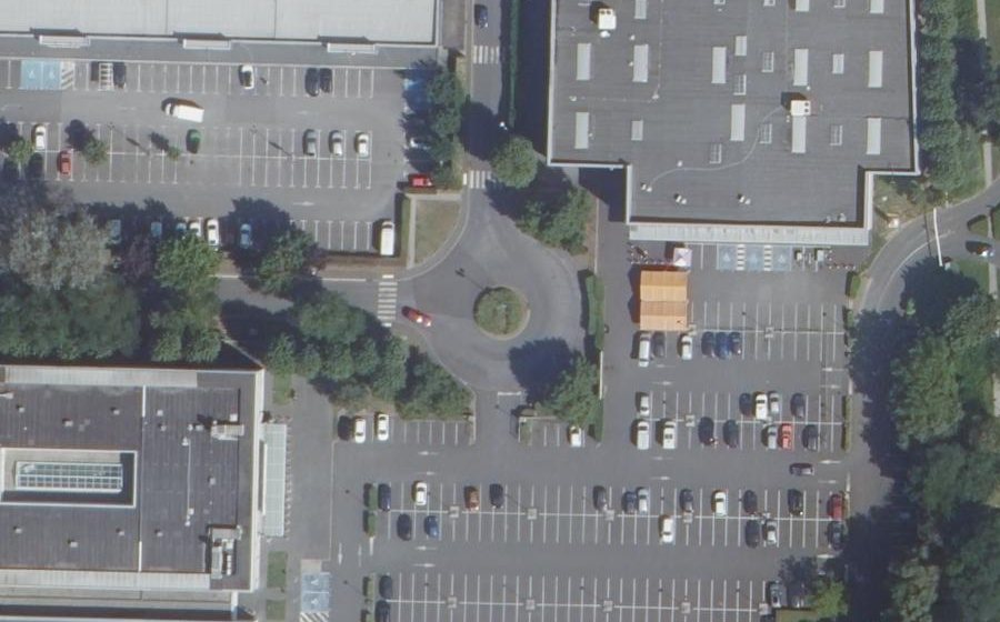 Vue aérienne du Rond-point anonyme n°42563142