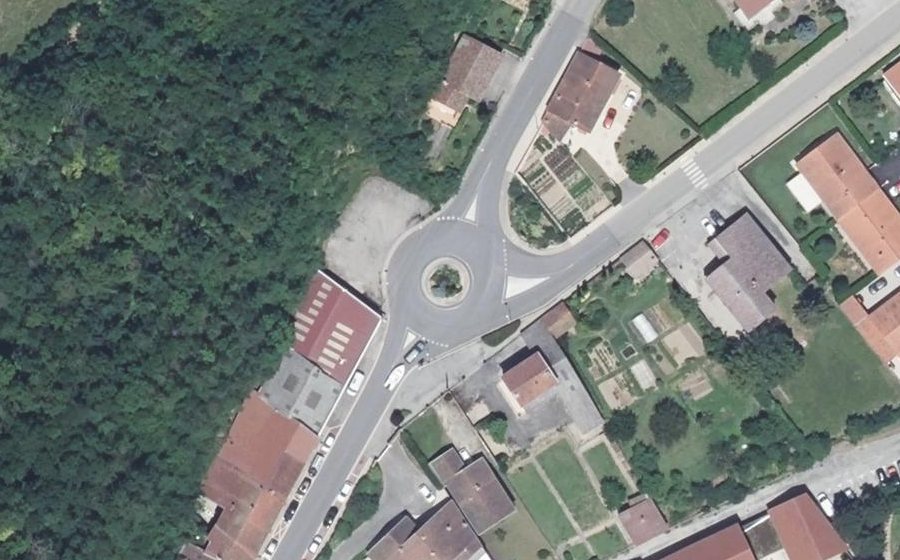 Vue aérienne du Rond-point anonyme n°4257712