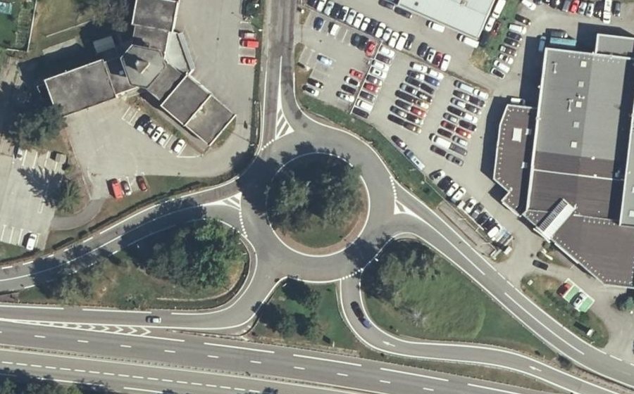 Vue aérienne du Rond-point anonyme n°4268392