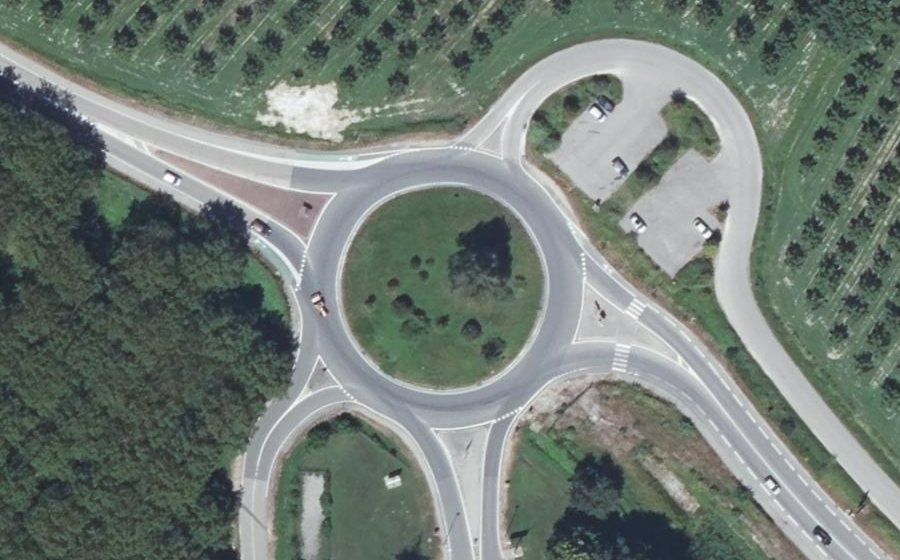 Vue aérienne du Rond-point anonyme n°4270765
