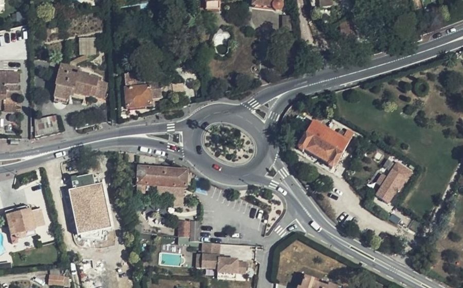Vue aérienne du Rond-point anonyme n°4271093
