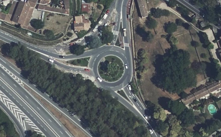 Vue aérienne du Rond-point anonyme n°4271094