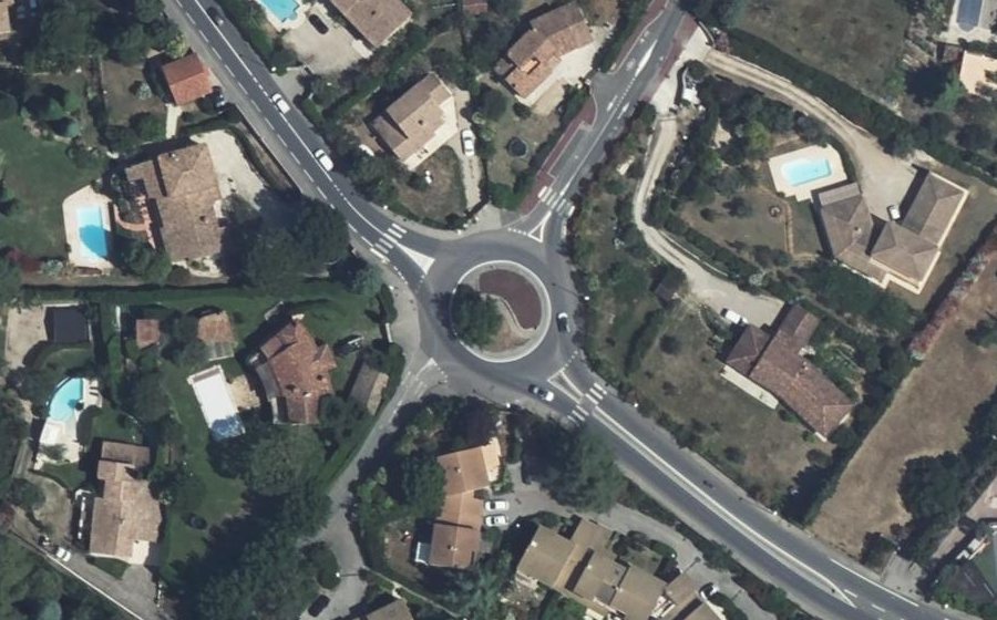Vue aérienne du Rond-point anonyme n°4271107