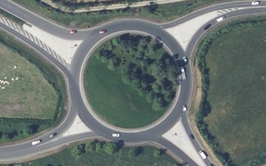 Vue aérienne du Rond-point anonyme n°42716800