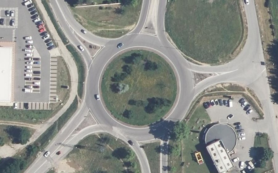 Vue aérienne du Rond-point anonyme n°4275879