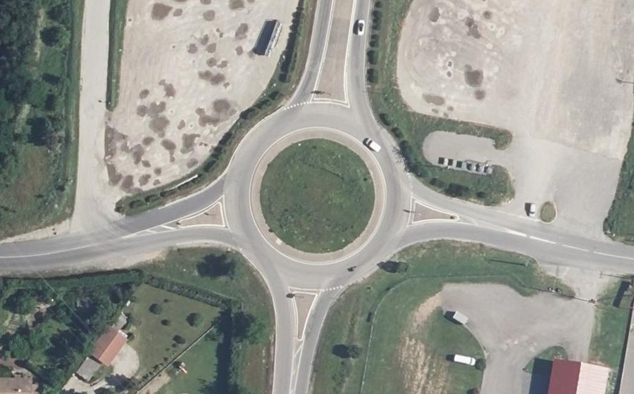 Vue aérienne du Rond-point anonyme n°4275882