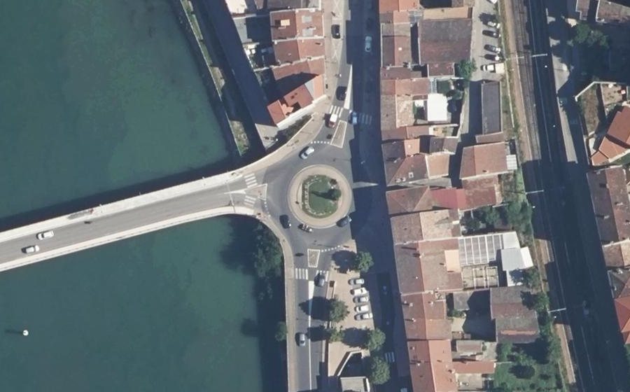Vue aérienne du Rond-point anonyme n°4275886