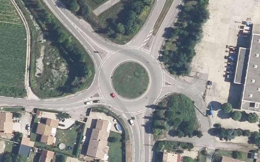 Vue aérienne du Rond-point anonyme n°4275900