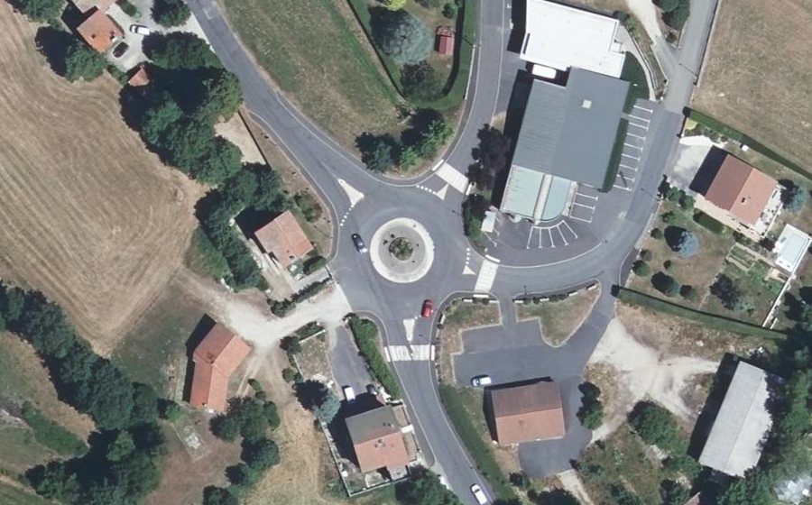 Vue aérienne du Rond-point anonyme n°427622999