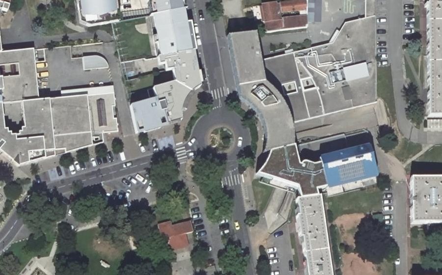 Vue aérienne du Rond-point anonyme n°42764140