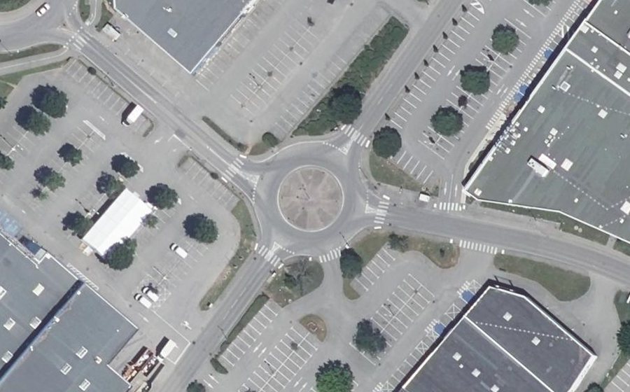 Vue aérienne du Rond-point anonyme n°4278414