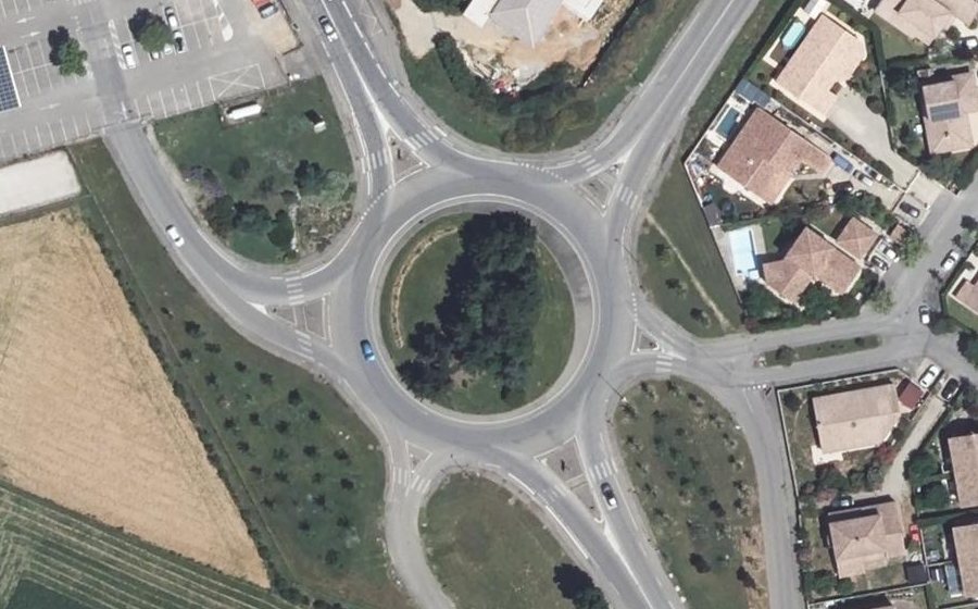 Vue aérienne du Rond-point anonyme n°4278452