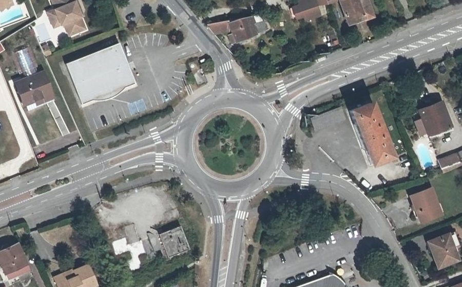Vue aérienne du Rond-point anonyme n°4280602