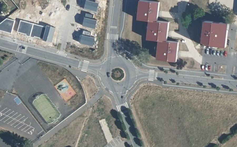 Vue aérienne du Rond-point anonyme n°429205557