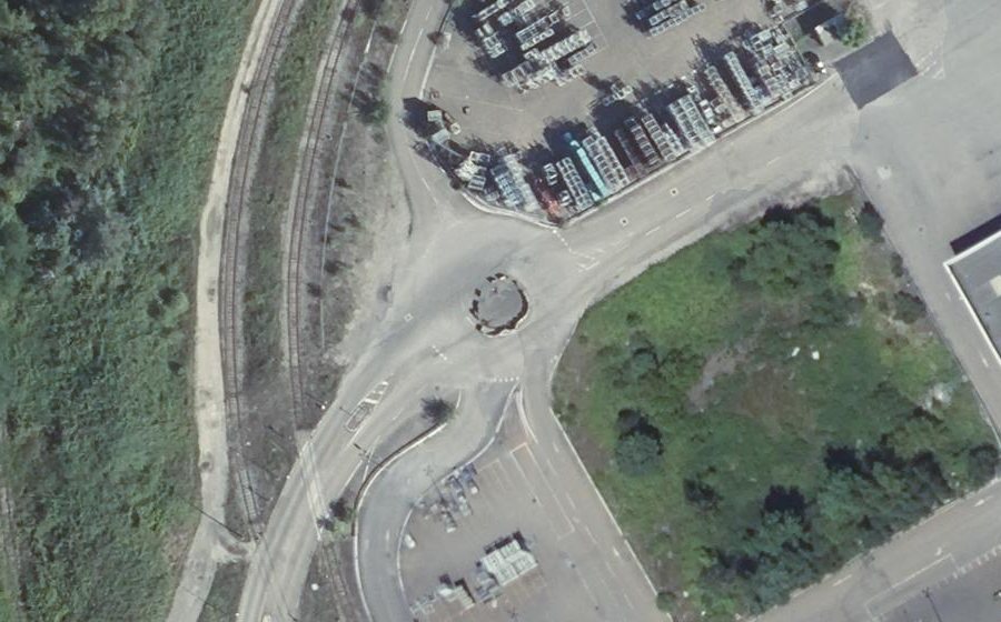 Vue aérienne du Rond-point anonyme n°429392937