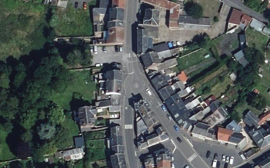 Vue aérienne du Rond-point anonyme n°42942307