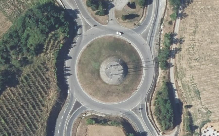 Vue aérienne du Rond-point anonyme n°4294615