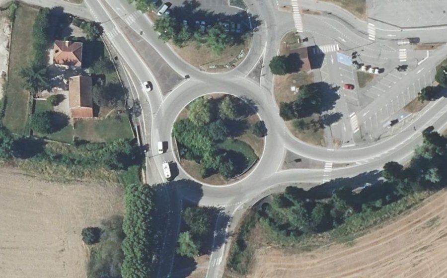 Vue aérienne du Rond-point anonyme n°4294621