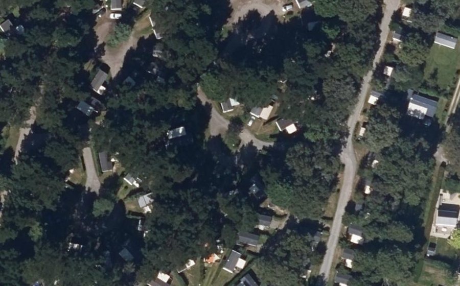 Vue aérienne du Rond-point anonyme n°429952141