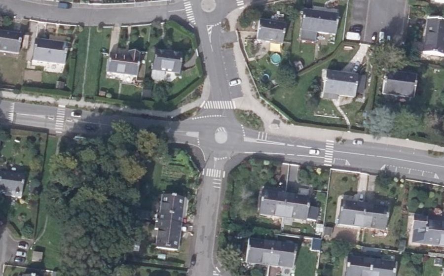 Vue aérienne du Rond-point anonyme n°43029942