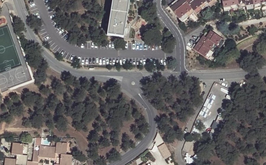 Vue aérienne du Rond-point anonyme n°43042971