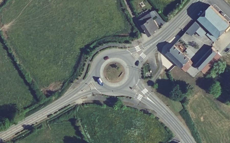 Vue aérienne du Rond-point anonyme n°43073223