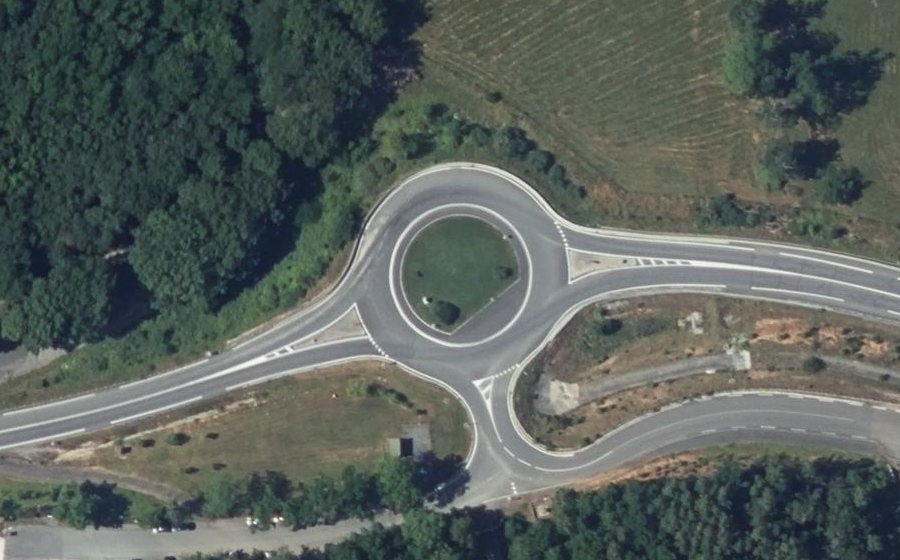 Vue aérienne du Rond-point anonyme n°431520220