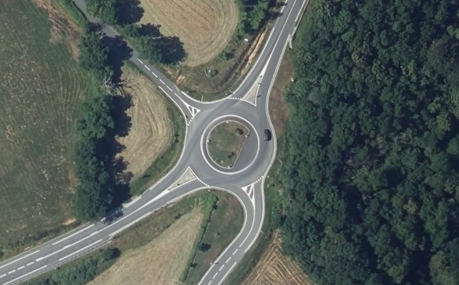 Vue aérienne du Rond-point anonyme n°431520226