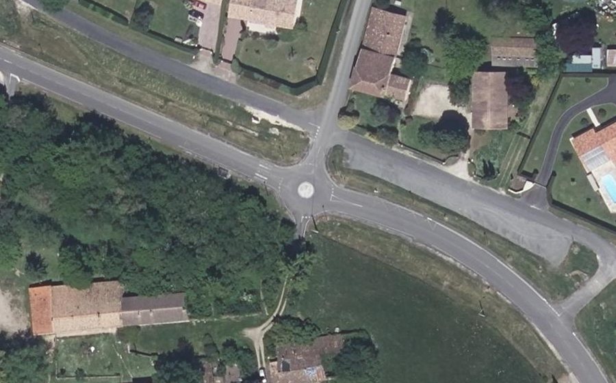 Vue aérienne du Rond-point anonyme n°431522204