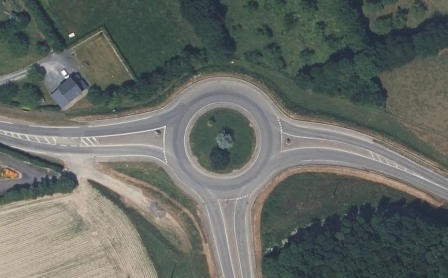 Vue aérienne du Rond-point anonyme n°43167218