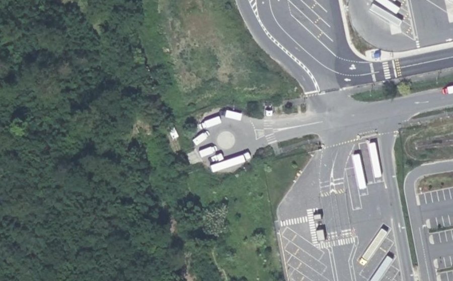 Vue aérienne du Rond-point anonyme n°431683667