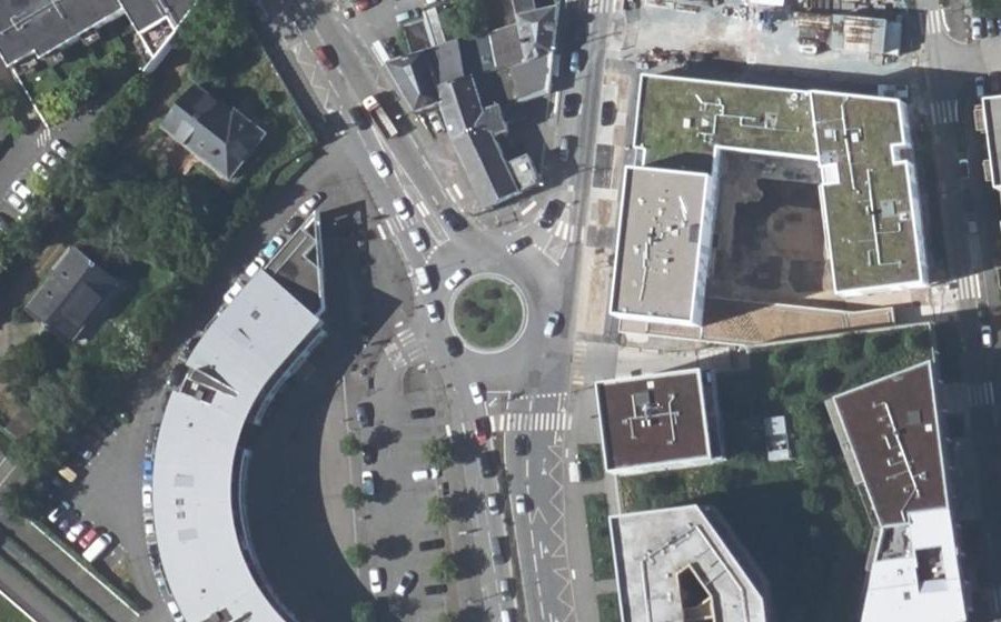 Vue aérienne du Rond-point anonyme n°432272385