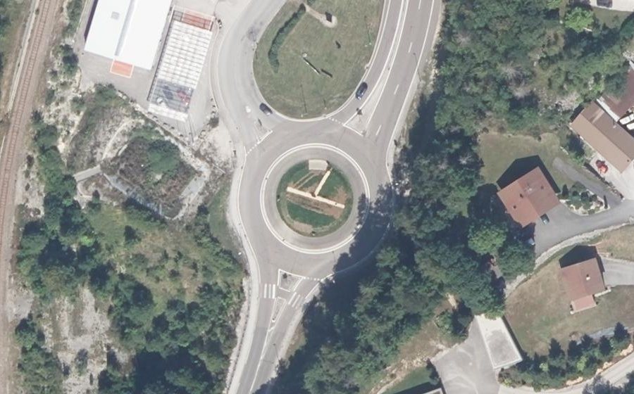 Vue aérienne du Rond-point anonyme n°4330853